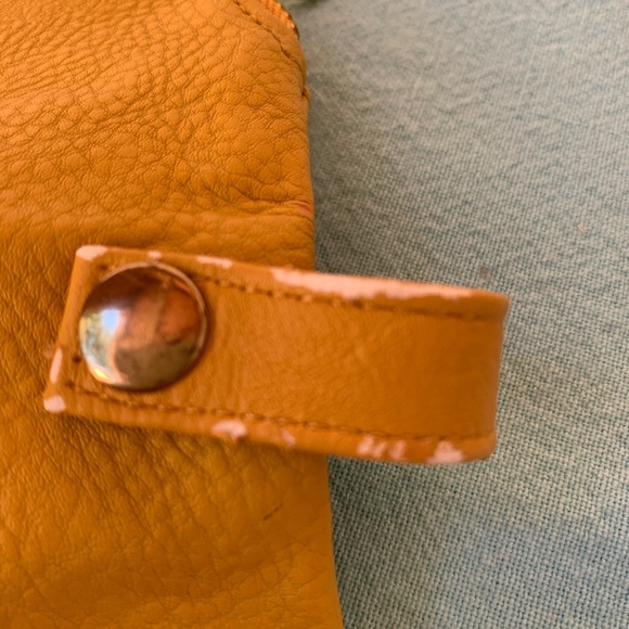 Mud pie large wallet. NWT beautiful pumpkin color and super soft ☀️ - Picture 6 of 9